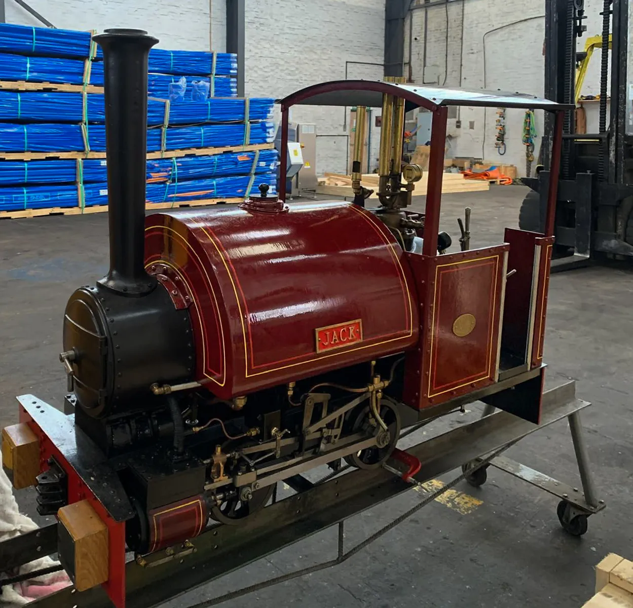 Locomotive for exporting